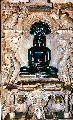 Le Tirthankara Parshvanath dans la cella, temple de Parshvanath