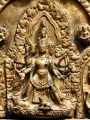 Avalokiteshvara sur la torana de l'entrée du Musée
