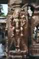 Vishnu sur Garuda debout, mandapa